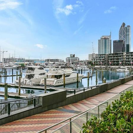 Appartamento Elegant & Sunny Living With Stunning Marina Views Auckland Esterno foto