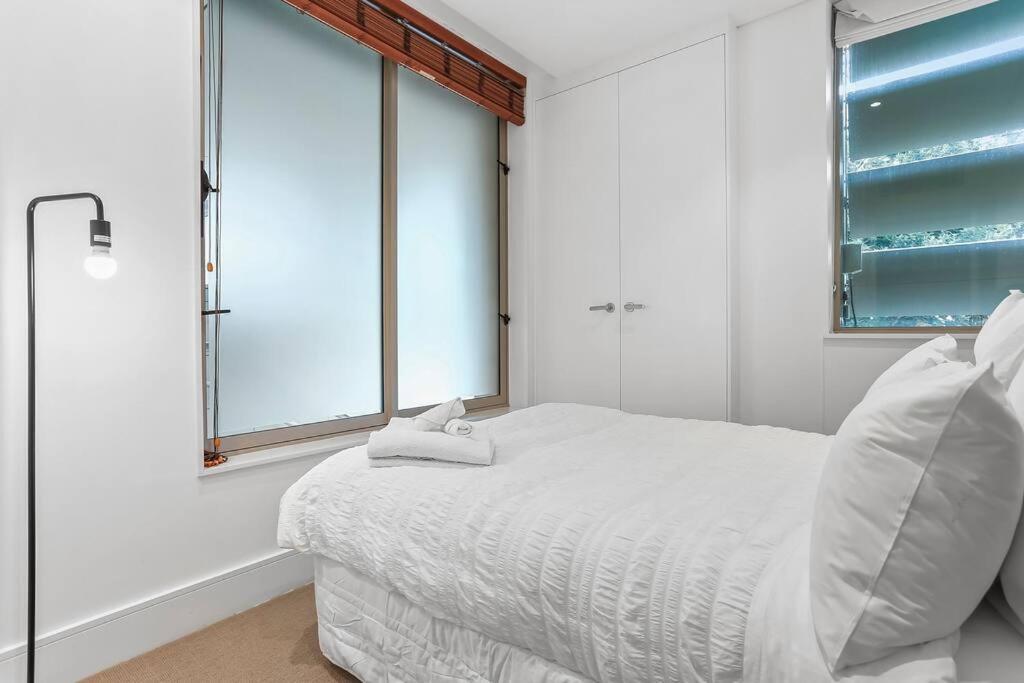 Appartamento Elegant & Sunny Living With Stunning Marina Views Auckland Esterno foto